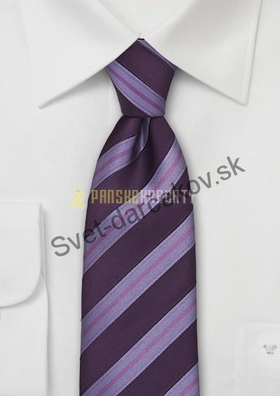 Como fialová kravata s fialovými pruhmi