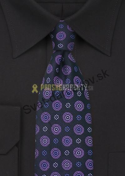Bluten- čierna kravata s kruhovým kvetovaním vzorom fialovej farby