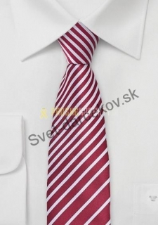 Slim úzka kravata tmavo červená s bielym pruhovaním